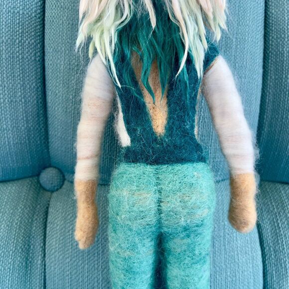 Wool Felted Doll OOAK Trendy Old Woman Poseable Handmade Needlework Art Piece - Picture 8 of 16